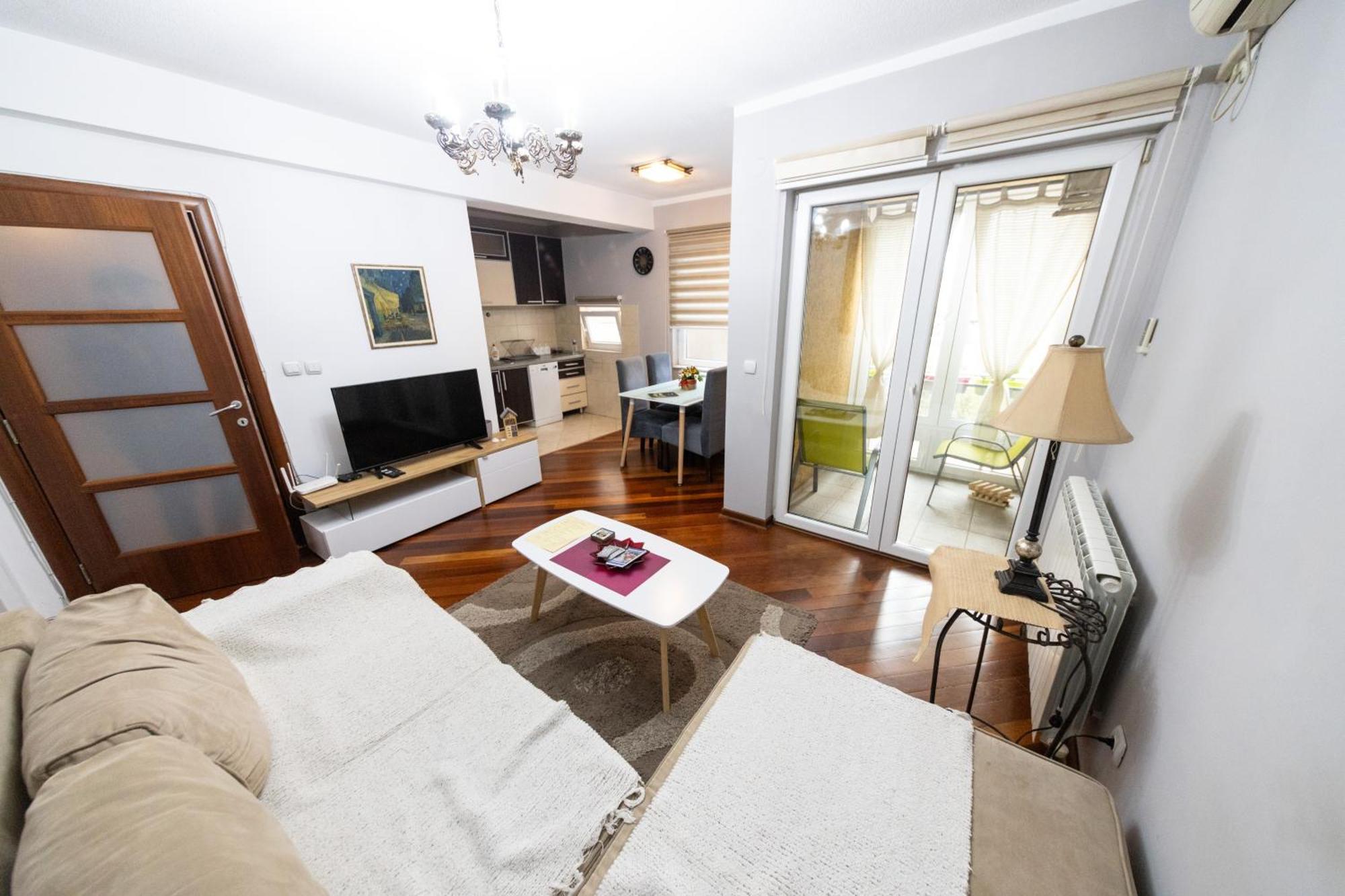 Lux Place Apartments Downtown Kragujevac Extérieur photo