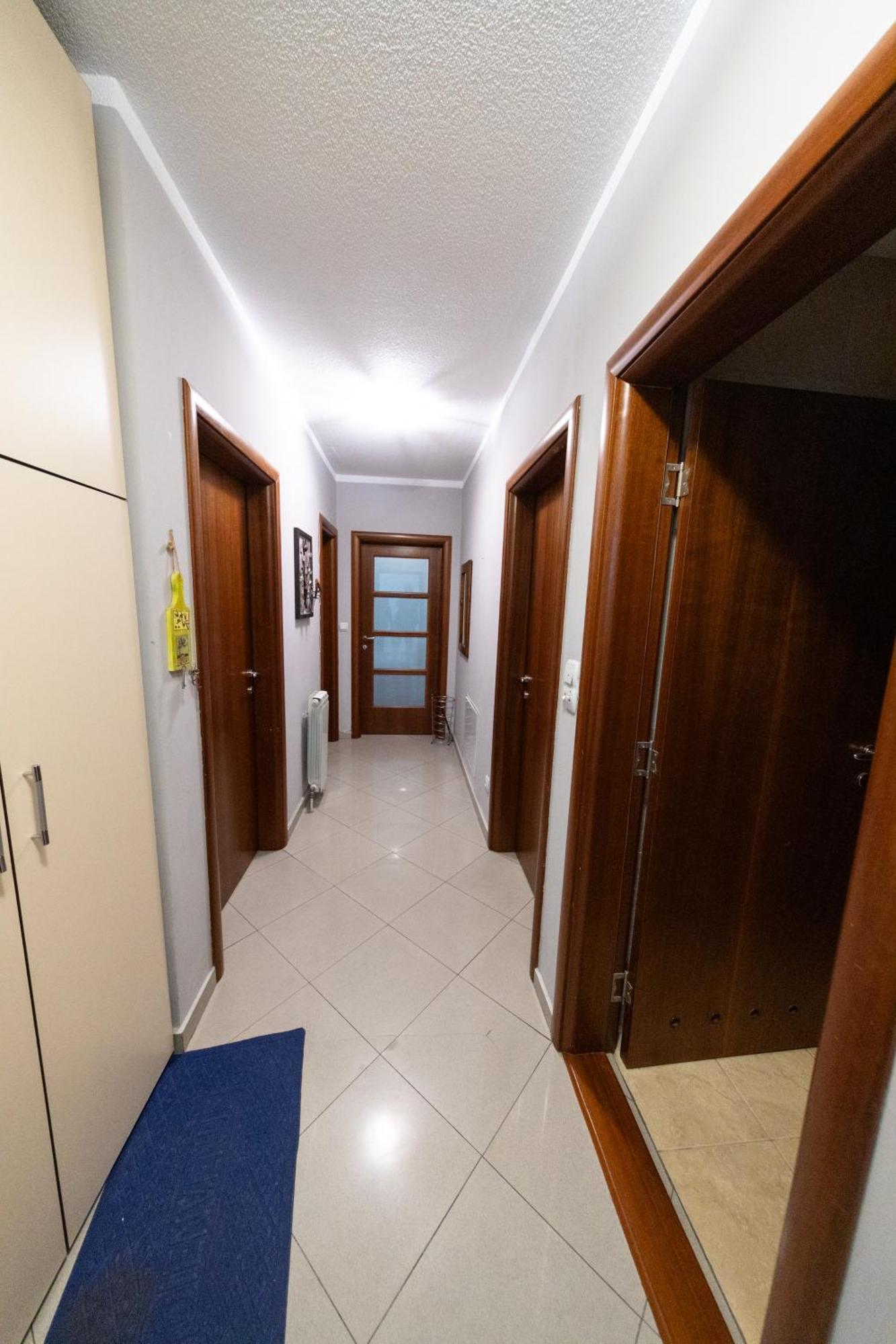 Lux Place Apartments Downtown Kragujevac Extérieur photo
