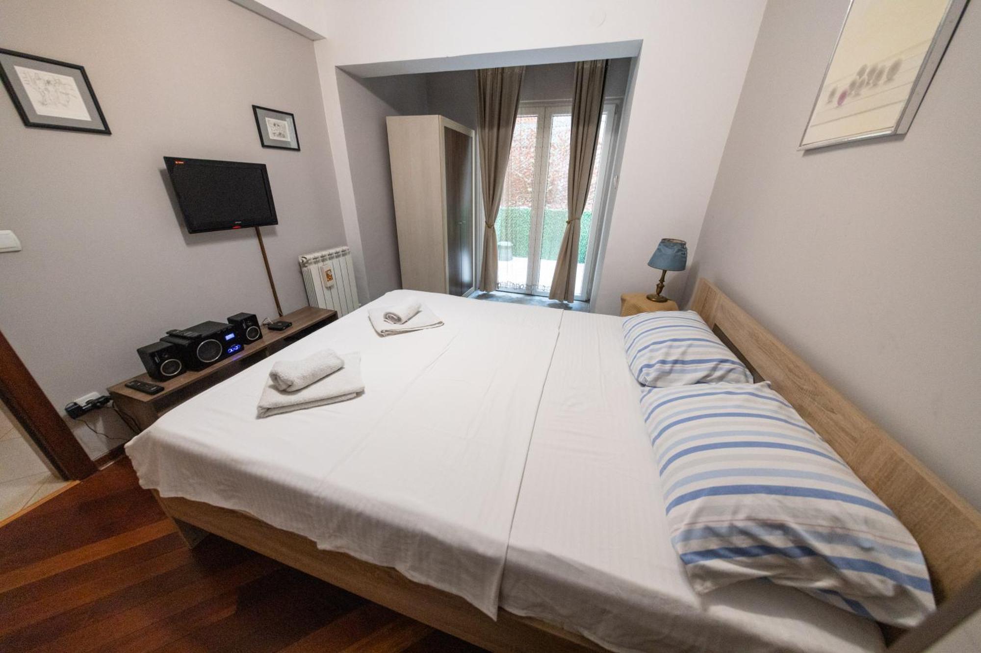 Lux Place Apartments Downtown Kragujevac Extérieur photo