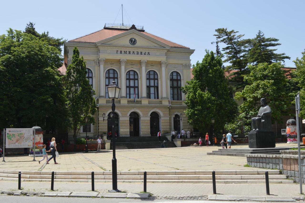 Lux Place Apartments Downtown Kragujevac Extérieur photo